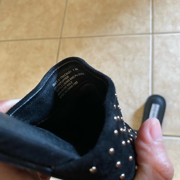 Steve Madden slip ons - Picture 6 of 6